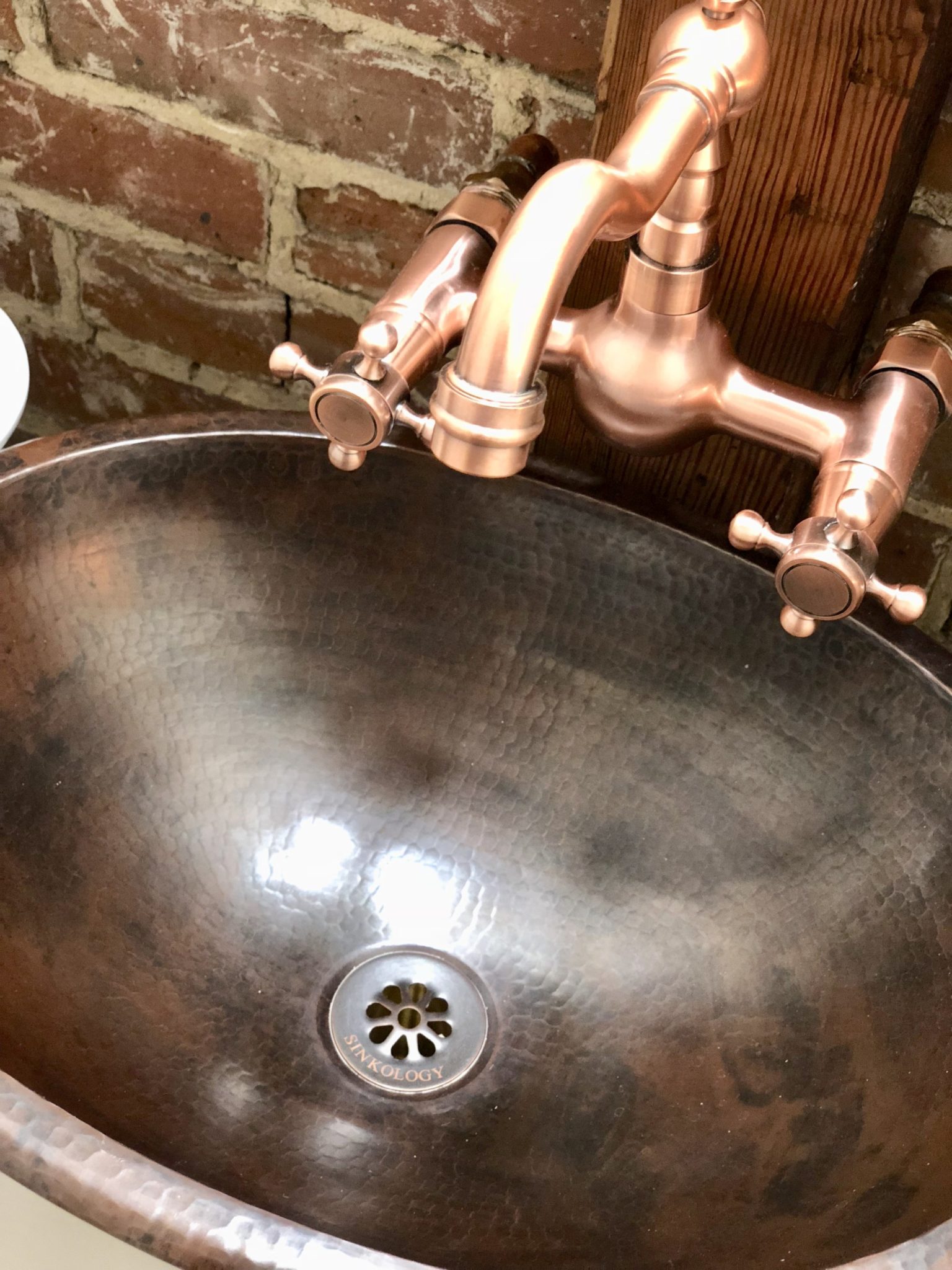 copper-sink-faucet