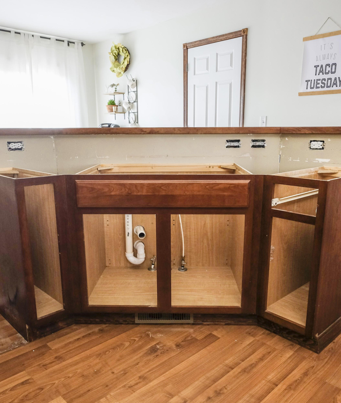 4-remove-kitchen-countertops