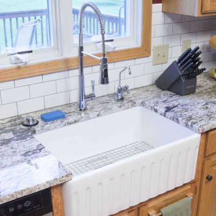Fireclay Farmhouse Kitchen Sink, How To Cut Granite Countertop For Farmhouse Sink