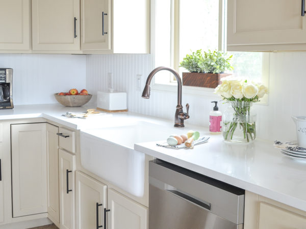 Fireclay Farmhouse Sink Review: The good, bad & everything you need to know