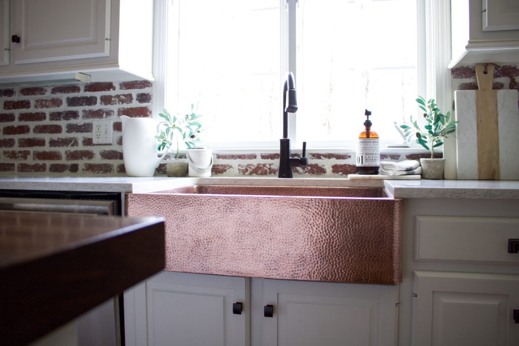 kitchen-copper-farmhouse-sink